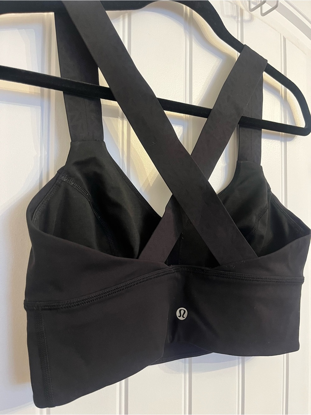 Lululemon Black Crisscross Back Support Sports Bra - Size 8